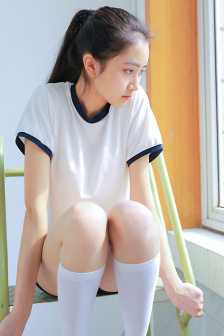 女大学生的按摩室